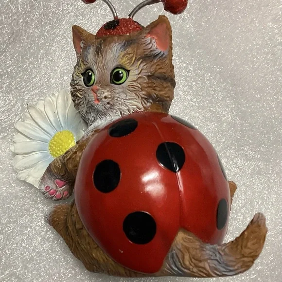 Hamilton Collection Cute As A Bug. Cat - Picture 6 of 6